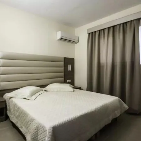 Lyristis Dinos & Apart Otel Faliraki