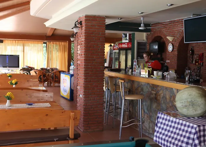 Апарт-отель Lyristis Dinos & 3*