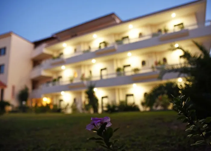 Aparthotel Lyristis Dinos & 3*