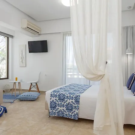 Lyristis Dinos & ファリラキ