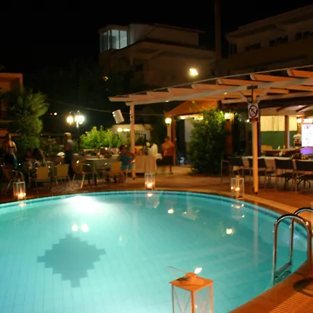 Lyristis Dinos & ファリラキ