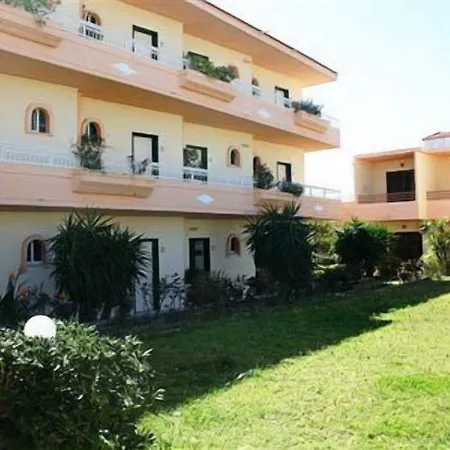 Lyristis Dinos & Faliraki