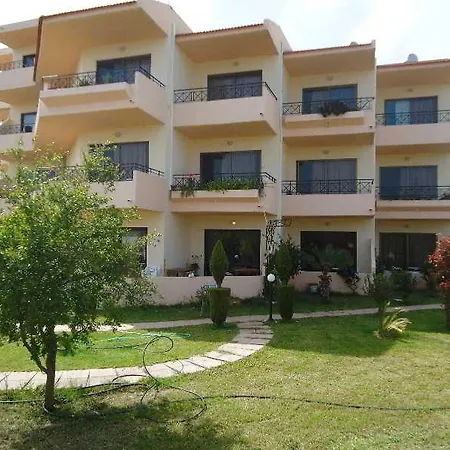 Lyristis Dinos & Apartmanhotel