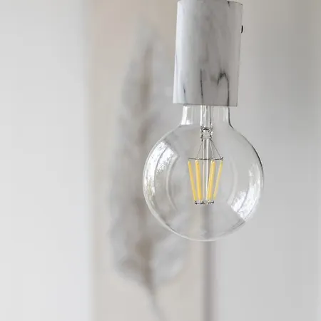 Lyristis Dinos & 3* ファリラキ