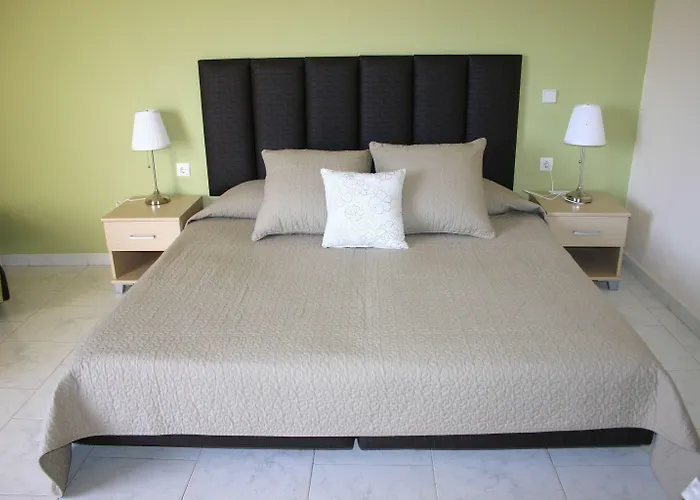 Aparthotel Lyristis Dinos & Faliraki