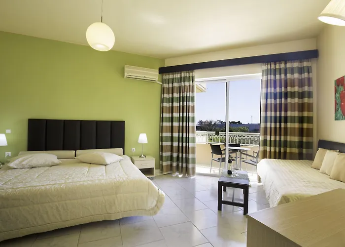 Lyristis Dinos & 3* Faliraki