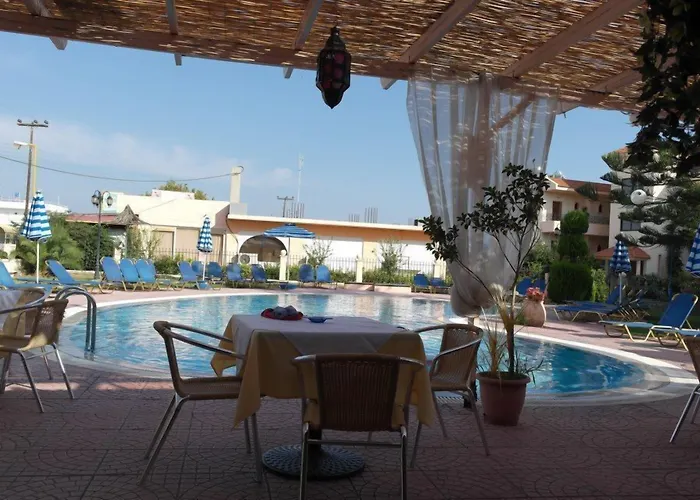 Aparthotel Lyristis Dinos & Faliraki