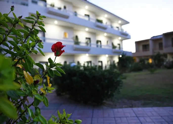 Aparthotel Lyristis Dinos & Faliraki