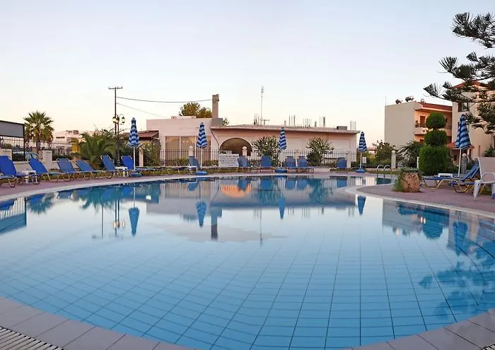 Lyristis Dinos & 法里拉基