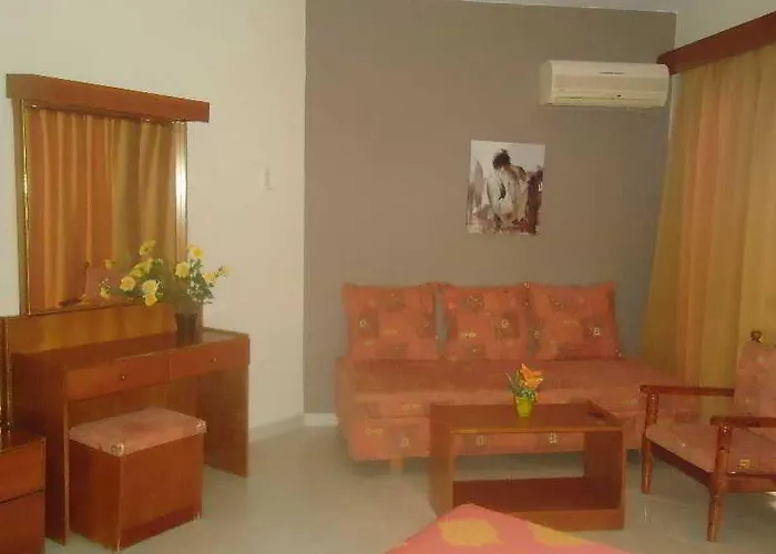 Apartmanhotel Lyristis Dinos &