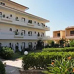 Aparthotel Lyristis Dinos & Faliraki