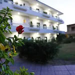 Aparthotel Lyristis Dinos & Faliraki