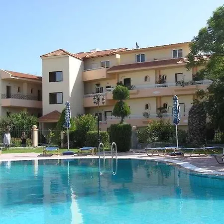 Lyristis Dinos & Aparthotel 3*