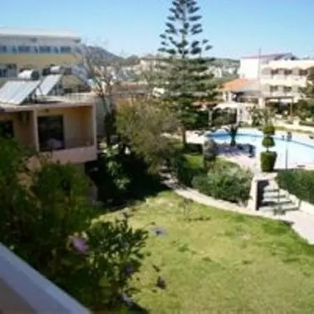 Aparthotel Lyristis Dinos &