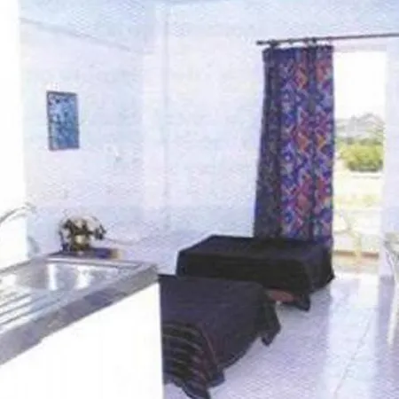 Aparthotel Lyristis Dinos & 3*