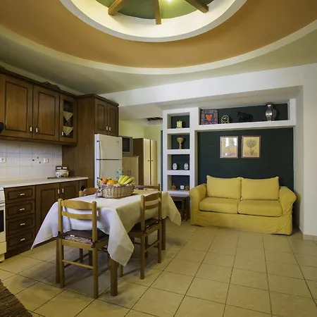 Aparthotel Lyristis Dinos & 3*