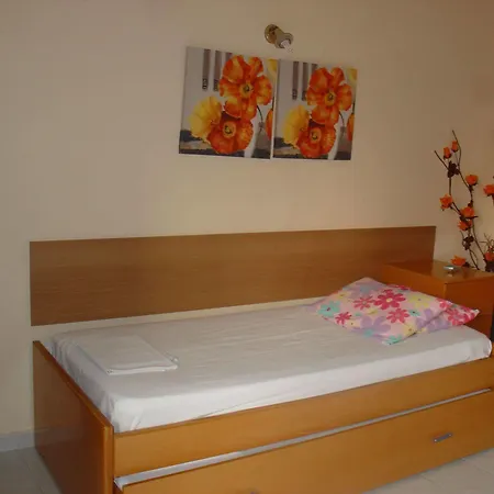 Aparthotel Lyristis Dinos &