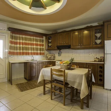Aparthotel Lyristis Dinos &