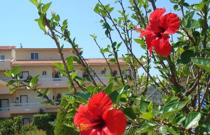 Lyristis Dinos & Lejlighedshotel Faliraki