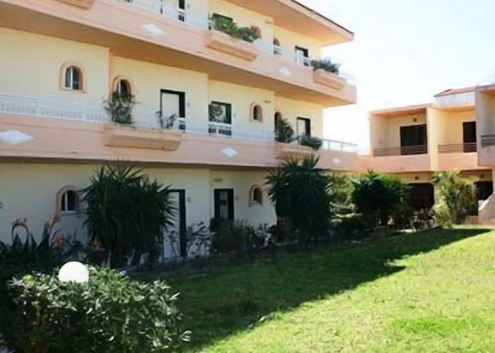 Lyristis Dinos & פליראקי